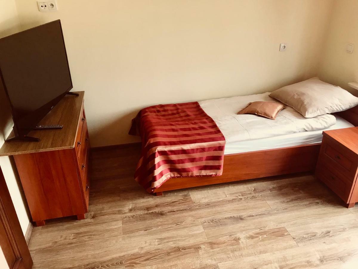 Pensjonat Nad Struga Apartment Strykow Exterior photo